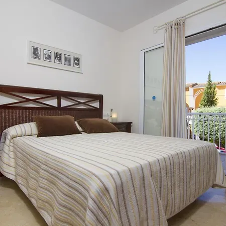 Spacious House Near With Pool 펜션